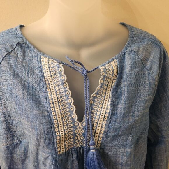 Talbots EMBROIDERED TASSEL TIE TOP size M - Picture 5 of 7